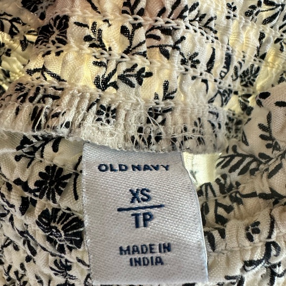 Cute tie up dress - Picture 2 of 2